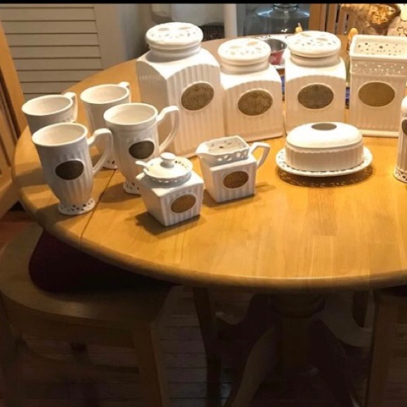 Large Set of THL French Chic Farmhouse Canisters with Beautiful Bronze Labels. - Picture 15 of 15